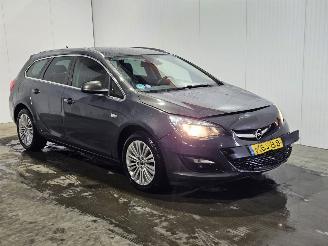 Coche accidentado Opel Astra SPORTS TOURER 1.4 Turbo 16V Combi/o  Benzine 1.364cc 88kW (120pk) FWD 2014/6