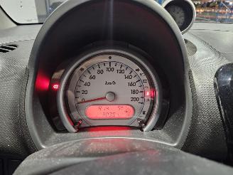 Suzuki Splash 1.2 VVT 16V MPV  Benzine 1.242cc 69kW (94pk) FWD picture 16