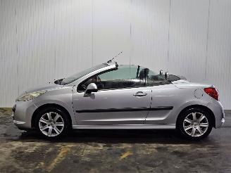 Peugeot 207 1.6 16V Cabrio  Benzine 1.598cc 88kW (120pk) FWD picture 6
