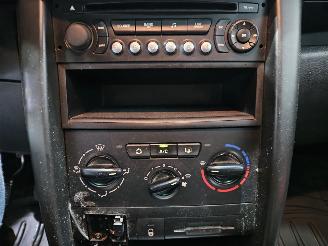 Peugeot 207 1.4 HDi Hatchback  Diesel 1.398cc 50kW (68pk) FWD picture 12