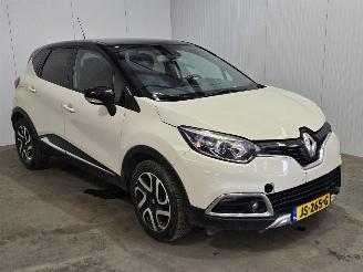damaged passenger cars Renault Captur 0.9 Energy TCE 12V SUV  Benzine 898cc 66kW (90pk) FWD 2016/2