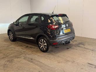Vaurioauto  passenger cars Renault Captur 0.9 Energy TCE 12V SUV  Benzine 898cc 66kW (90pk) 2019/3