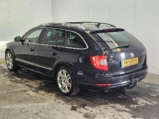krockskadad bil auto Skoda Superb 1.8 TSI  AUT16V Combi/o  Benzine 1.798cc 118kW (160pk) FWD 2010/8