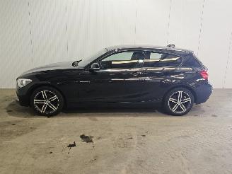 BMW 1-serie 116i 1.6 16V Hatchback 2Dr Benzine 1.598cc 100kW (136pk) RWD picture 5