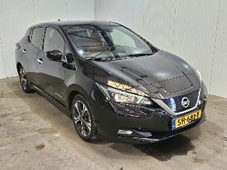 Voiture accidenté Nissan Leaf 39/40kWh Hatchback  Elektrisch  110kW (150pk) FWD 2018/4