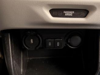 Suzuki Swift 1.2 VVT 12V Hybrid Hatchback picture 13