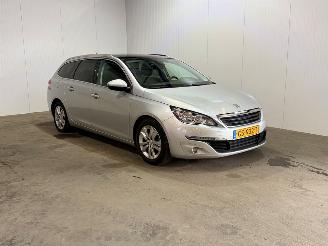 Damaged car Peugeot 308 1.6 BlueHDI Blue Lease Executive 2015/8