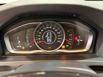 Volvo V-60 1.6 D2 Summum picture 11