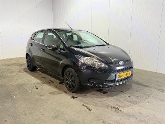 uszkodzony samochody osobowe Ford Fiesta 1.25 Limited 2011/2