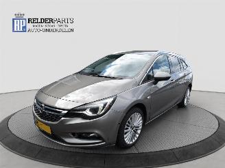 Schadeauto Opel Astra SPORTS TOURER+ 1.0 2016/10