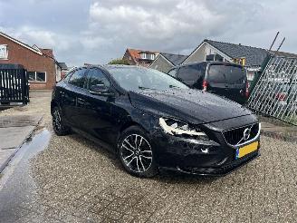 Unfallwagen Volvo V-40 2.0 T2 Nordic+  177.569 KM!! 2016/11