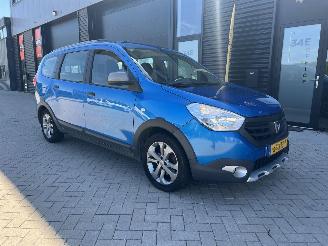 Voiture accidenté Dacia Lodgy 1.2 TCe Stepway 7p. | 2015/5