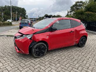 Vaurioauto  passenger cars Toyota Aygo 1.0 VVT-i x 112.286 KM !! 2017/5