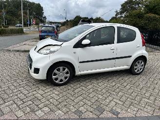Vaurioauto  passenger cars Peugeot 107 1.0-12V Millesim 200 | 95.190 km!! 2011/2