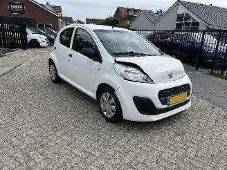 Unfallwagen Peugeot 107 1.0 Access Accent | 88.469 km!! 2012/6