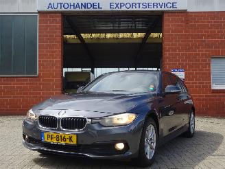 skadebil auto BMW 3-serie 318d Advantage Luxury 136pk, Navi, Leer, Climate & Cruise control, pdc 2015/10