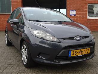 Ford Fiesta 1.4 Trend Automaat, 37.000 km NAP, Airco, Nieuwe APK picture 3