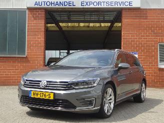 Schadeauto Volkswagen Passat Variant 1.4 TSI GTE Highline 115kw Hybrid, Panorama 2015/12