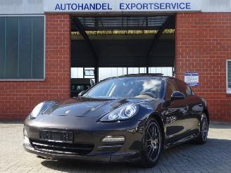 Damaged car Porsche Panamera Panamera 4 Bose, Leer, Navi, schuifdak 220kw/299pk 4x4 2012/1