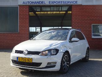 uszkodzony samochody osobowe Volkswagen Golf \"Cup\" 103kw/140pk DSG Automaat, Panorama 2014/5
