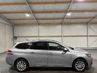 skadebil auto Peugeot 308 1.2 PureTech 96kW Automaat Leder Panoramadak Blue Lease Premium 2018/8