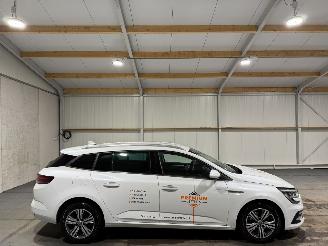 krockskadad bil auto Renault Mégane 1.3TCE 85kW Intens Clima 2020/11