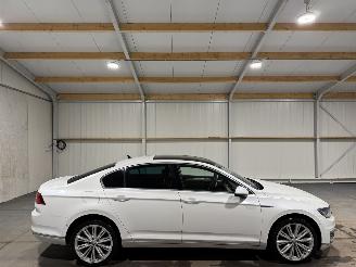 krockskadad bil auto Volkswagen Passat 1.4TSI 115kW GTE Highline Pano Automaat 2015/9