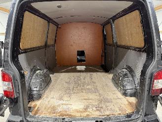 Volkswagen Transporter 2.5TDI 96kW Airco  Navi picture 23