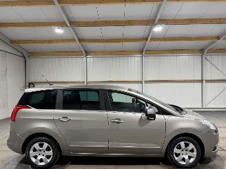 krockskadad bil auto Peugeot 5008 1.6VTi 88kW Blue Lease Clima 2011/8