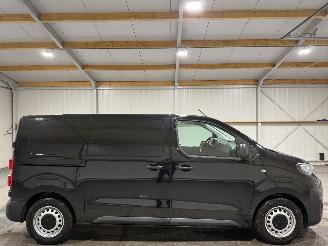 krockskadad bil bedrijf Peugeot e-Expert 50kWh 100kW Premium Navi Camera 2022/11