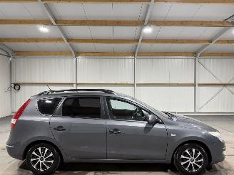 krockskadad bil auto Hyundai I-30 1.6 85kW Airco 2009/2