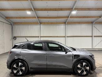 krockskadad bil auto Renault Mégane 60kWh E-TECH EV60 Optimum Charge Business ed Evolution 2024/4