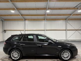 krockskadad bil auto Alfa Romeo 159 1.9JTD 88kW Sportwagon 2010/8