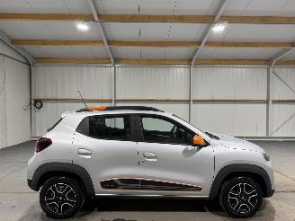 krockskadad bil auto Dacia Spring 27kWh Comfort Plus 33kW Orange PACK Camera Navi 2022/2