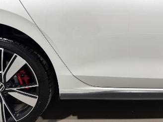 Volkswagen Golf GTE 1.4eHybrid 110kW Automaat Pano picture 33