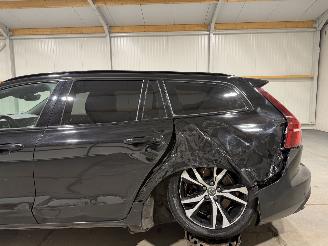 Volvo V-60 2.0T6 Recharge 186kW AWD R-Design picture 13