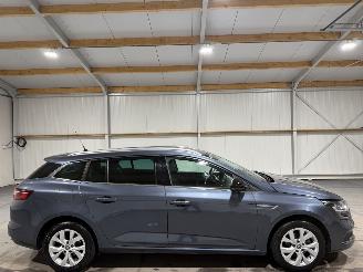 krockskadad bil auto Renault Mégane 1.3TCE 85kW Limited 2018/8