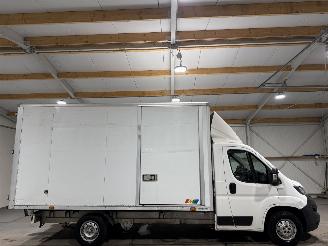 krockskadad bil bedrijf Peugeot Boxer 2.0BlueHDI 120kW Bakwagen 2018/10