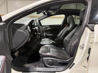Mercedes Cla-klasse 200 115kW Automaat Clima Camera Navi Ambition picture 19