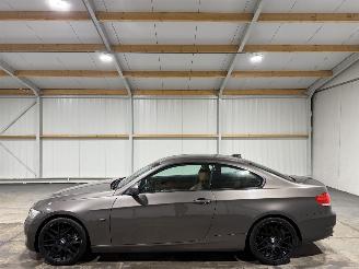 BMW 3-serie 320i 125kW Airco Executive picture 8