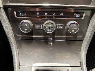 Volkswagen Golf 1.6TDI 85kW Airco Navi Comfortline picture 19