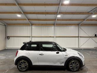 Mini Electric 33kWh 135kW Charged picture 2