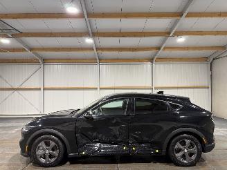 Ford Mustang Mach-E 98kWh Extended RWD picture 8