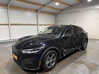 Ford Mustang Mach-E 98kWh Extended RWD picture 9