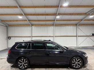 Schadeauto Volkswagen Passat 1.6TDI 88kW Automaat Pano Business Edition 2015/7