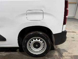 Fiat Doblo 1.2Turbo 81kW Camera picture 29