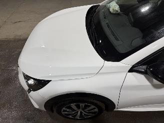 Peugeot e-208 50kWh 100kW Active Pack picture 17