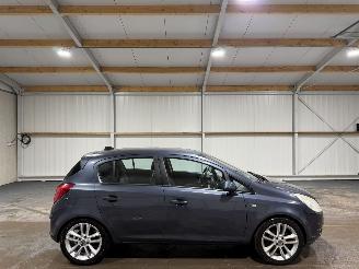 skadebil auto Opel Corsa 1.4-16V 66kW Cosmo 2008/4