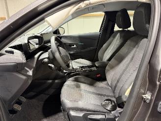 Peugeot 208 1.2PureTech 74kW Clima Camera Allure Pack picture 41