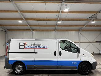 krockskadad bil bedrijf Opel Vivaro 2.0CDTI 84kW L2H1 2011/2